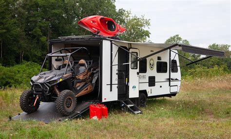 5 Best Small Toy Hauler Rvs In 2021 Rving Is Amazing But Rving With