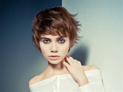 Long And Short Hairstyles With A High End Feel