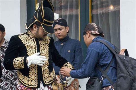 pakaian adat jawa gagrak yogyakarta gifari news
