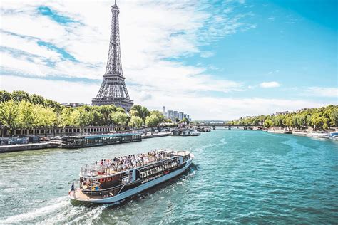 paris  seine river cruise  world travel selfies