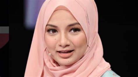 artis hijab malaysia masuk kandidat  perempuan tercantik
