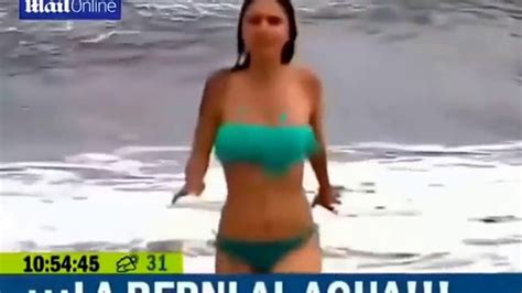 her bikini fell off sara fuck