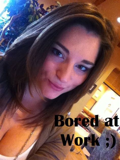 Chivettes Bored At Work 28 Photos