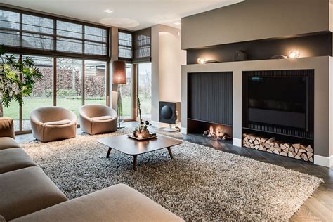 woonkamer inrichting met luxe open haard house interior interior design home deco