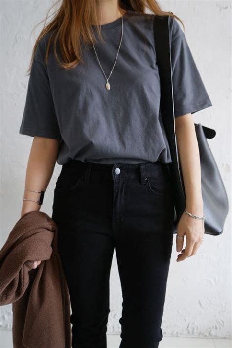 7 tips on how to wear a basic tee more fashionable her style code
