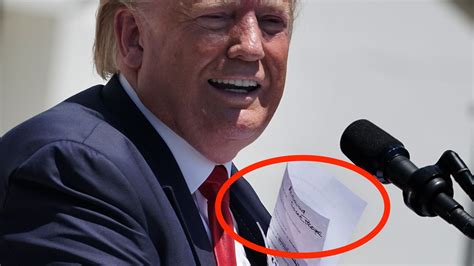 ‘really Good Speller’ Trump’s Handwritten Note Shows Embarrassing