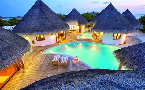 top   resorts  honeymoon   maldives vacation spot