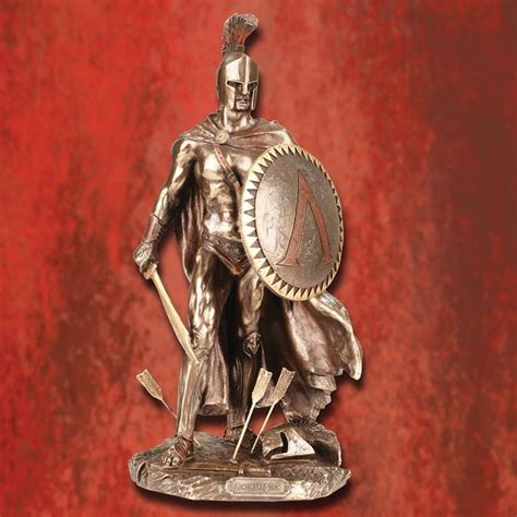 spartan warrior king leonidas statue  full spartan armor
