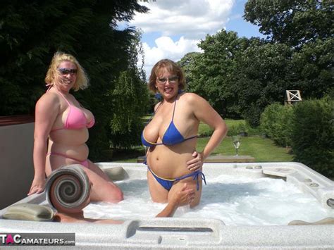 barby barby and claire jacuzzi pt2 pictures