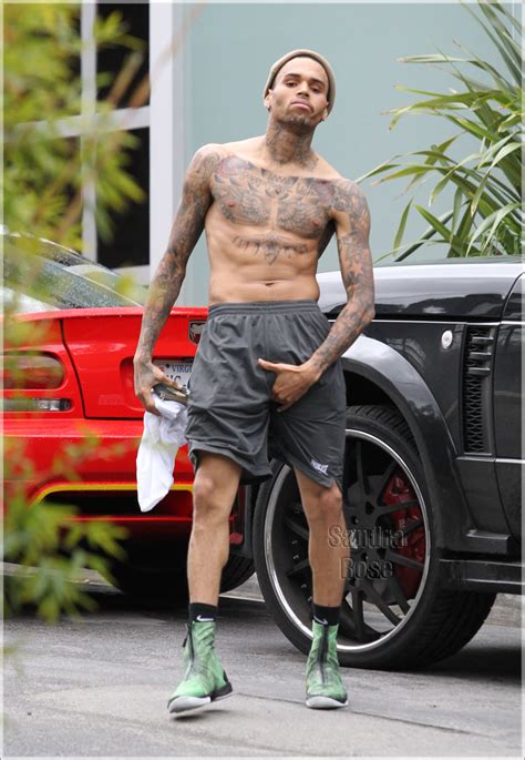 Angry Chris Brown Takes Off His Shirt In Unprovoked Tirade