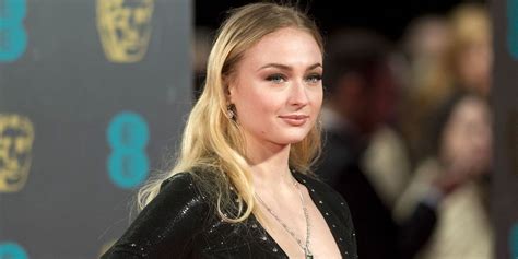 game of thrones oral sex scenes were instructional for sophie turner