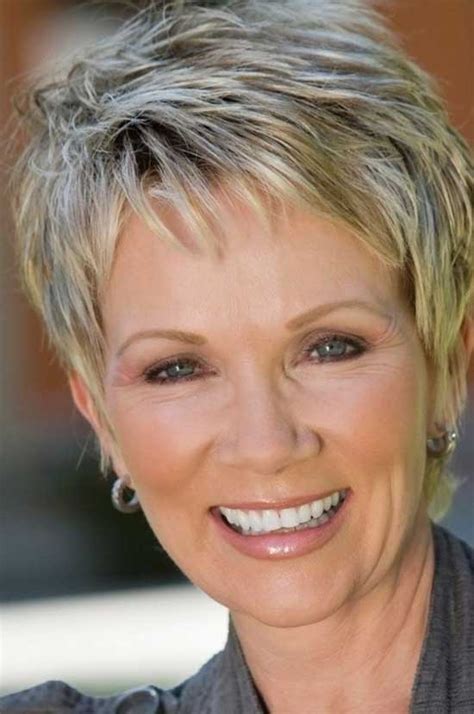 20 Pixie Haircuts For Women Over 50 To Look Elegant