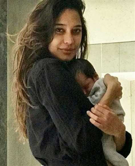 Lisa Haydon And Her Son Zack Lalvani Look Adorable In These Pics