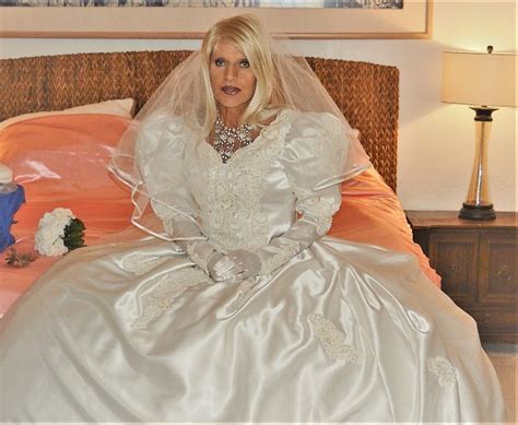 a crossdresser who loves shiny wedding gowns — 👰 wow