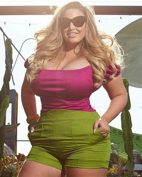 Ashalexiss On Instagram Modeling Pinup Girl Clothing Beautiful Curves