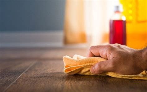 solutions maison pour faire briller vos meubles  sols en bois ameliore ta sante