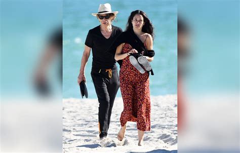Mick Jagger And His 34 Year Old Girlfriend Celebrate 7 Years With Pda