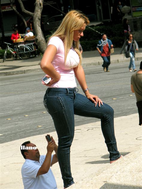 perfect bubble butts candid jeans divine butts milf street candid and voyeur blog