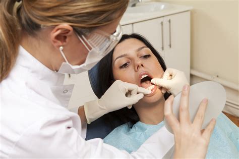 reasons    teeth cleaned   year kimia family dentistry