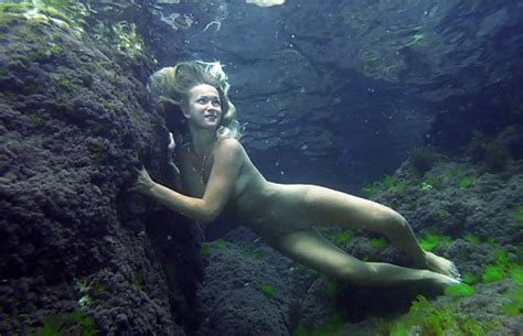 Naked Underwater 20 Pics Xhamster