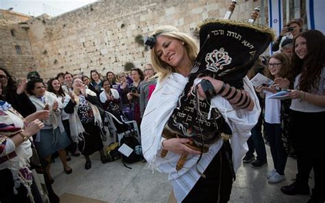 defying ban women hold priestly blessing at western wall the times