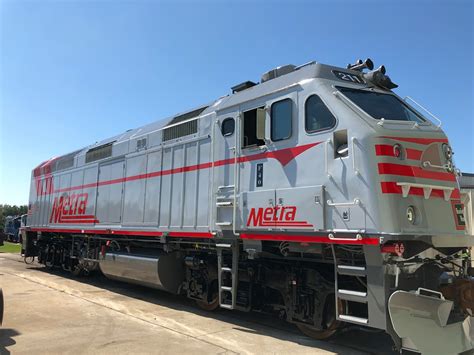 metra    heritage locomotive  gauge railroading   forum