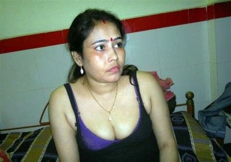 doodhwali bihari bhabhi nude hairy pussy images hot indian desi bihari bhabhi nude showing her