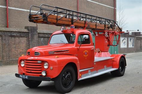 fire engines  ford   geesink laddertruck