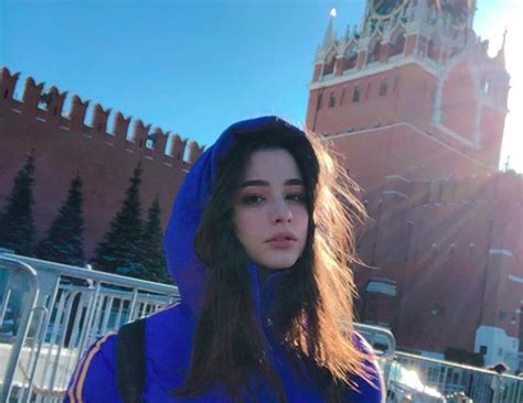 Dasha Taran Selebgram Rusia Yang Cantik Menawan