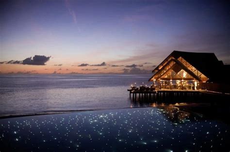 luxury dhigu resort  maldives paradise