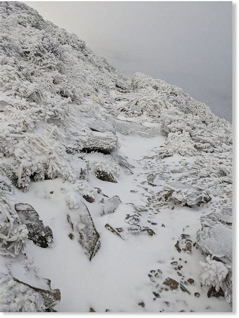 cm  snow accumulates  taiwans snow mountain earth  sottnet