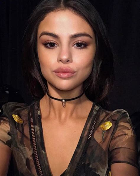 Selena Gomez’s Coach Show Makeup — See Her New York