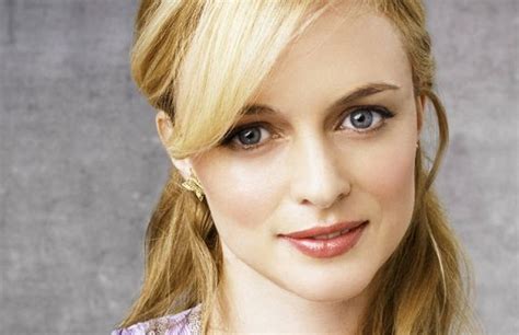 top 10 hollywood actresses playing dumb blondes