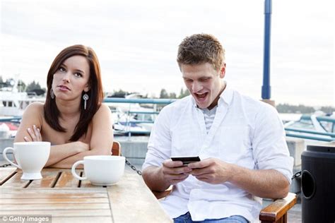 the 11 worst things that can happen on a first date
