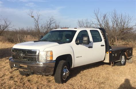 chevy  dually  crew cab duramax diesel flatbed