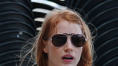 How To Pin Back Bangs When It S Hot Out Like Jessica Chastain Glamour