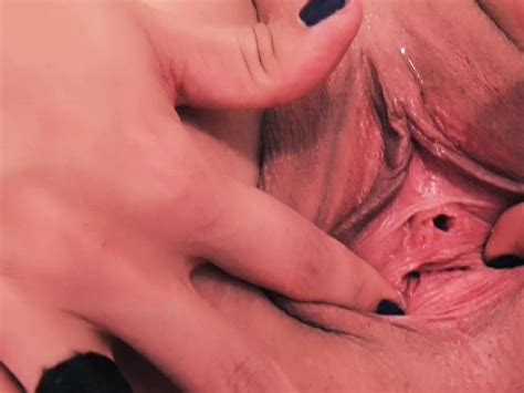 Peehole Insertion And Gaping Pussy Stretching Drum