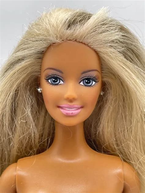 Barbie Cali Girl So Cal Style Doll Nude Blonde Highlighted Hair Belly