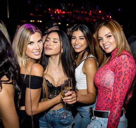 Medellin Vibrant Nightlife Experience Free Entries Getyourguide