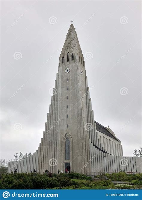 reykjavik island  juli  hallgrimskirkja eine lutherische