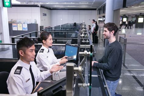 hong kong immigration department wins  skytrax award   airport immigration service