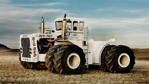 largest tractor   world    record size  weight