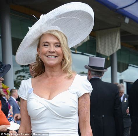 Amanda Redman Reveals How She Hates The Ageing Process Daily Mail Online
