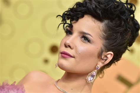 halsey stuns billboard awards with without me same sex performance