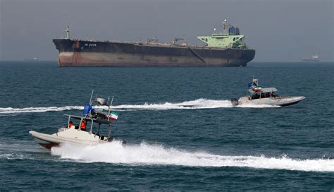 persian gulfs straits  hurmuz  war  oil tankers middle east