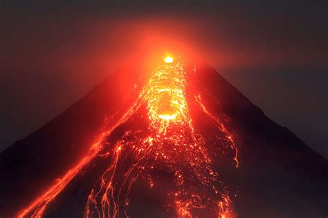 volcano   philippines  threatening  major eruption