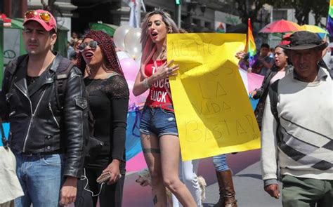 bolivia transexuales piden al gobierno que interceda para aclarar un