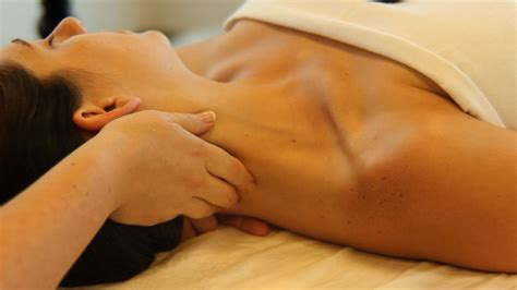 hot stone massage vs swedish massage hot stone massage youtube