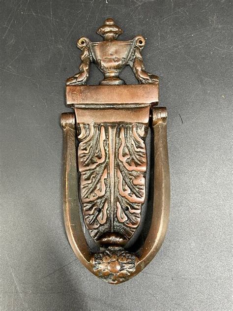 authentieke zware deurklopper brons messing   eeuw veilingagenda