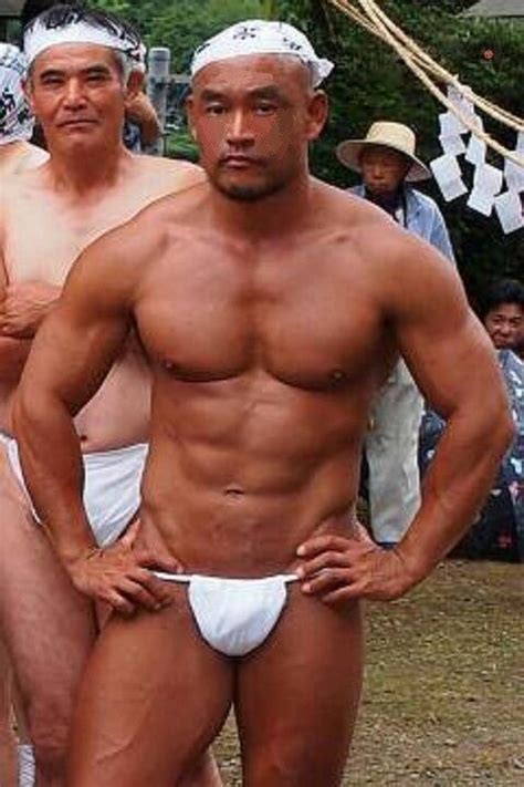 Big gay muscle hunks